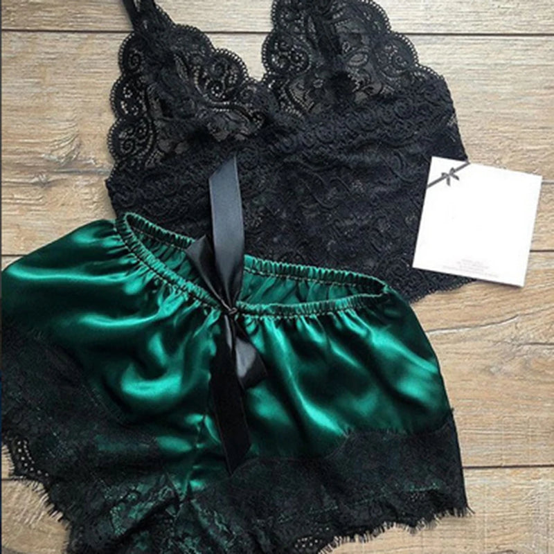 Conjunto Feminino em Poliéster – Top + Short