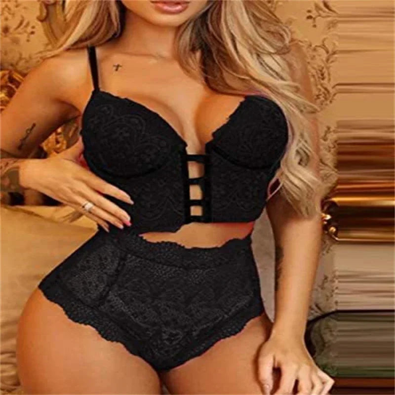 Conjunto de Lingerie em Renda – Sutiã Estruturado e Calcinha Cintura Alta