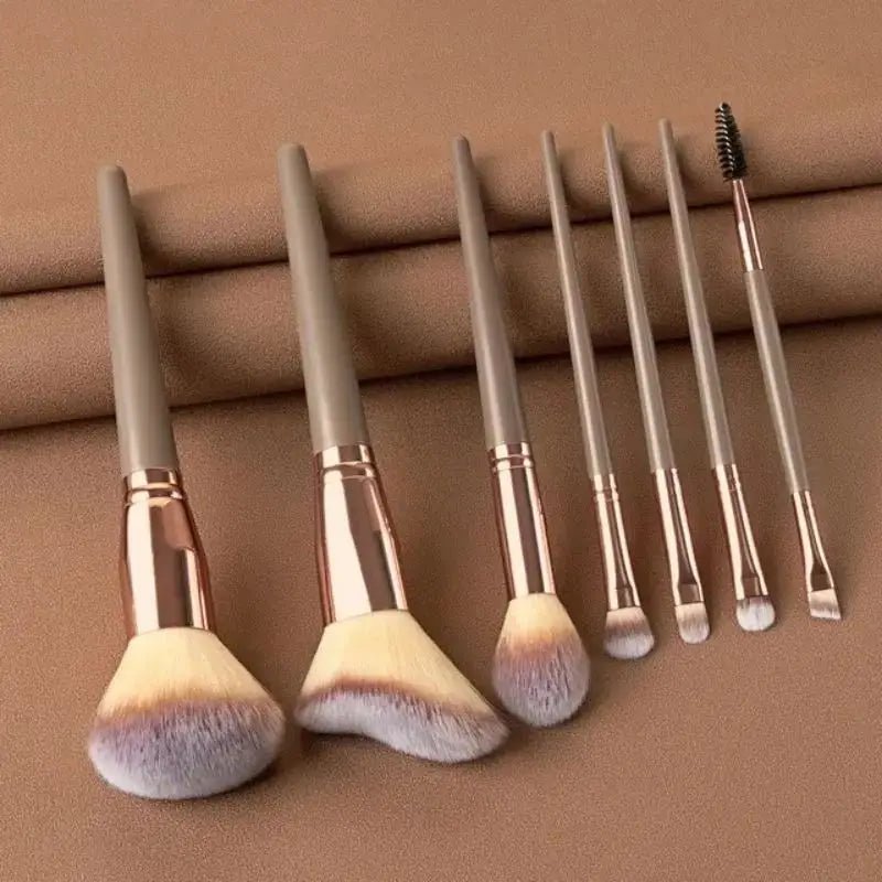 Kit de Pincéis Profissionais para Maquiagem – 13 a 16 Peças