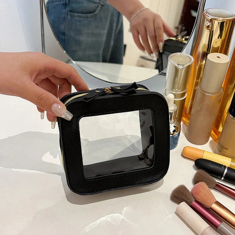 Mini Necessaire Transparente – Compacta, Fofa e à Prova d’Água