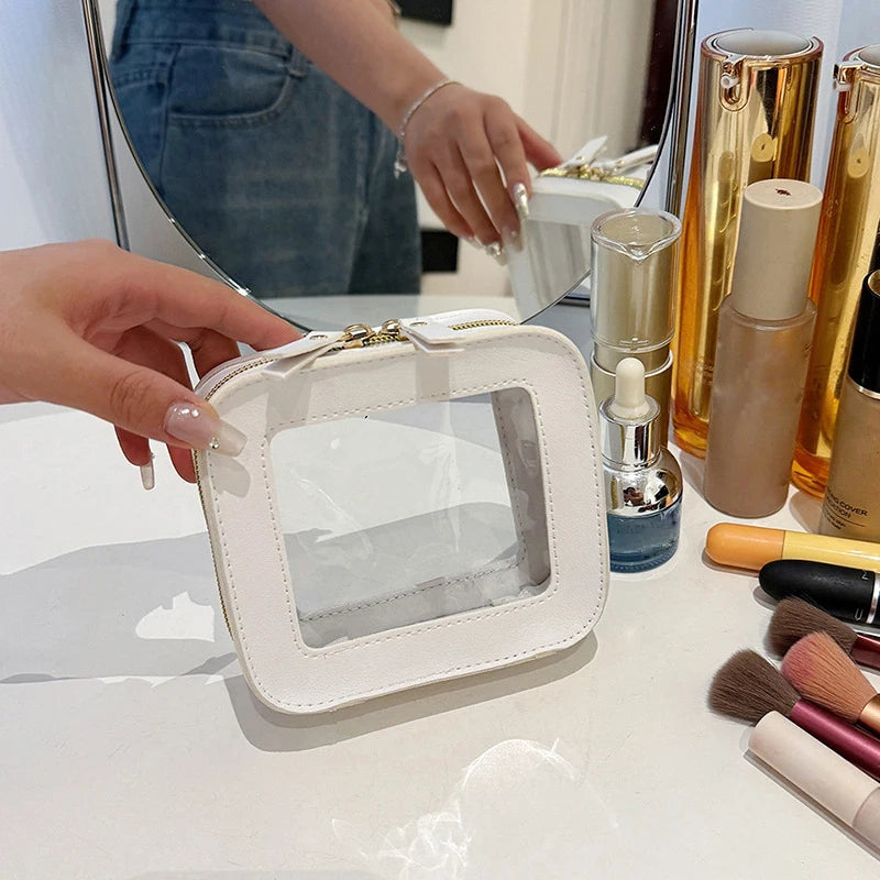 Mini Necessaire Transparente – Compacta, Fofa e à Prova d’Água