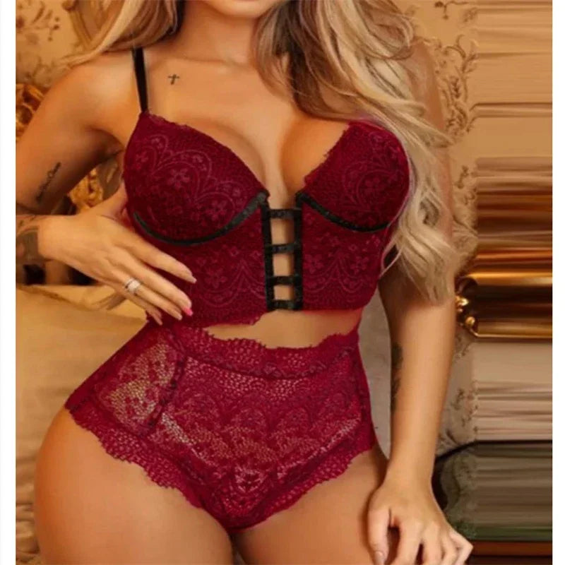 Conjunto de Lingerie em Renda – Sutiã Estruturado e Calcinha Cintura Alta